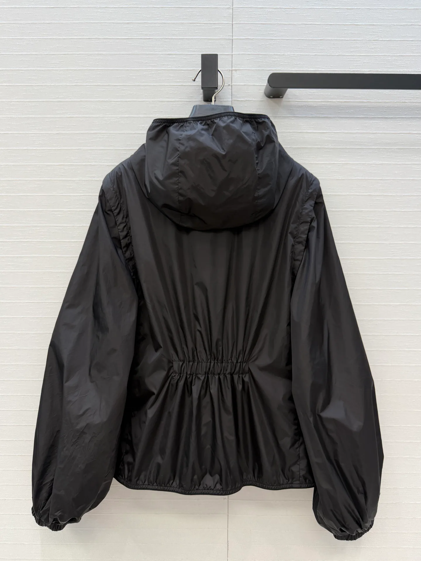 Women's Jackets And Down Jackets MONCLER 18023544