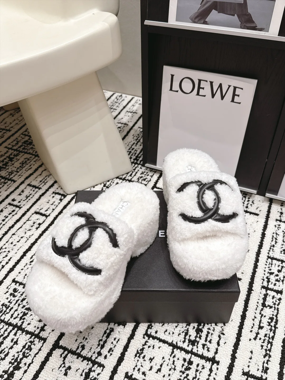 Women's Slippers CHANEL 18054519