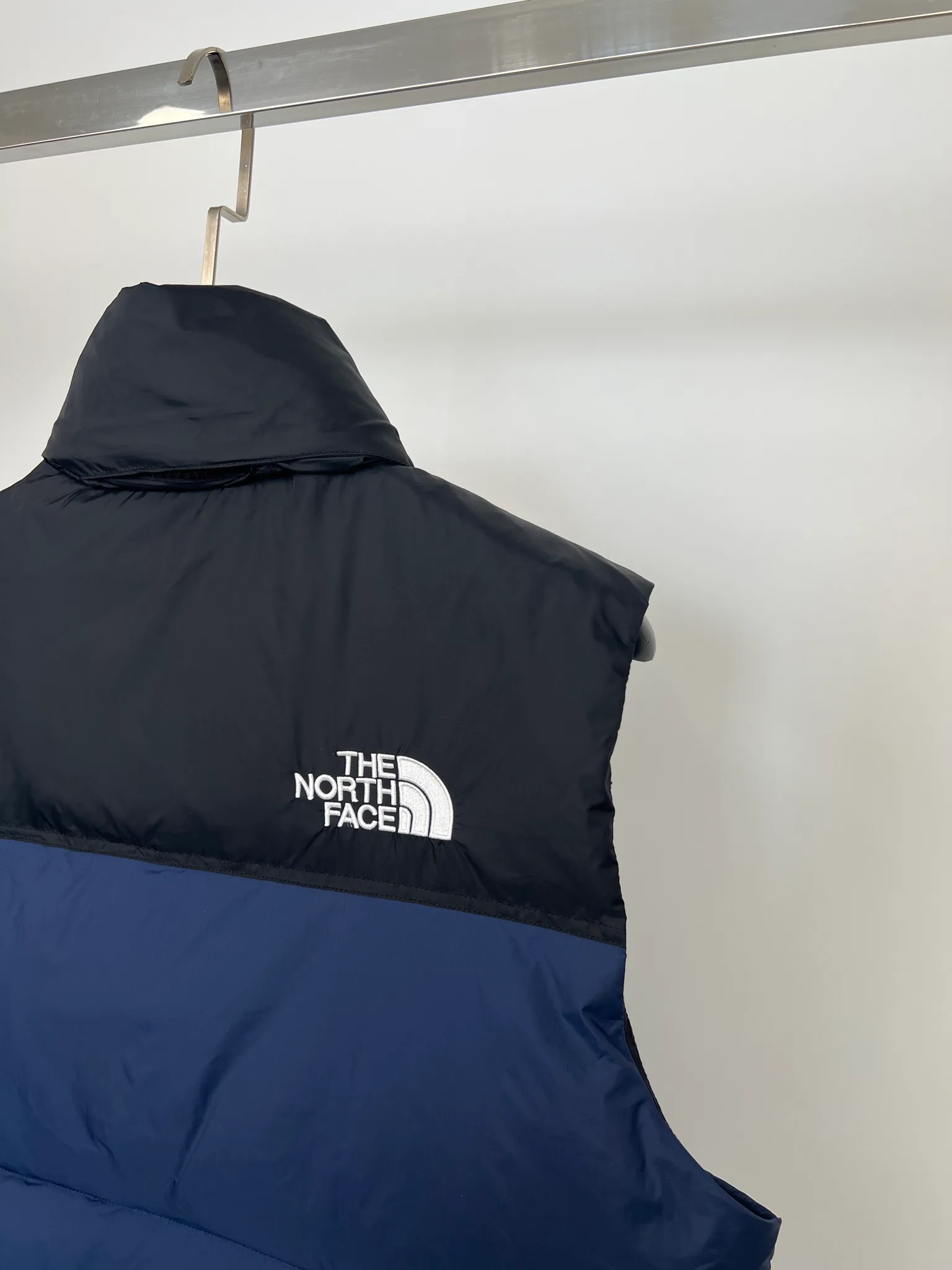 Women's Vests THE NORTH FACE 18416025
