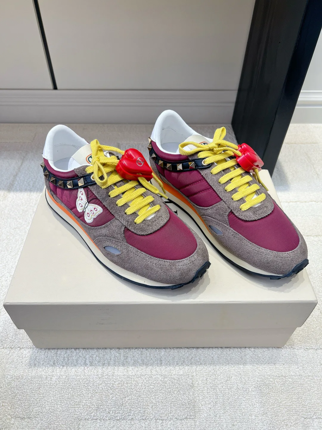 Women's Sneakers VALENTINO 18436567