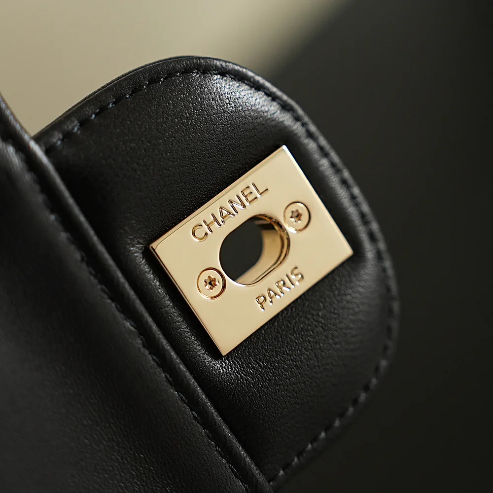 Women's Classic Handbags CHANEL 17867854