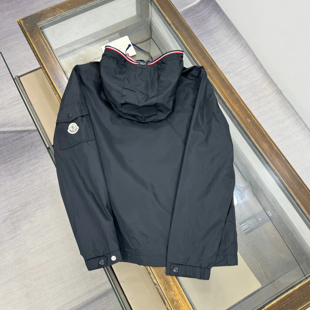 Men's Jackets And Down Jackets MONCLER 18002263