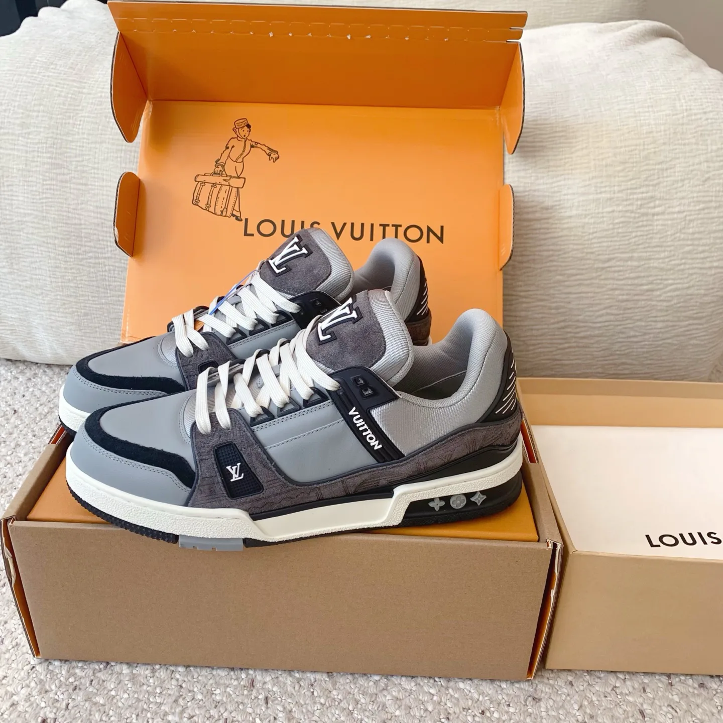 Men's Sneakers LOUIS VUITTON 18258375