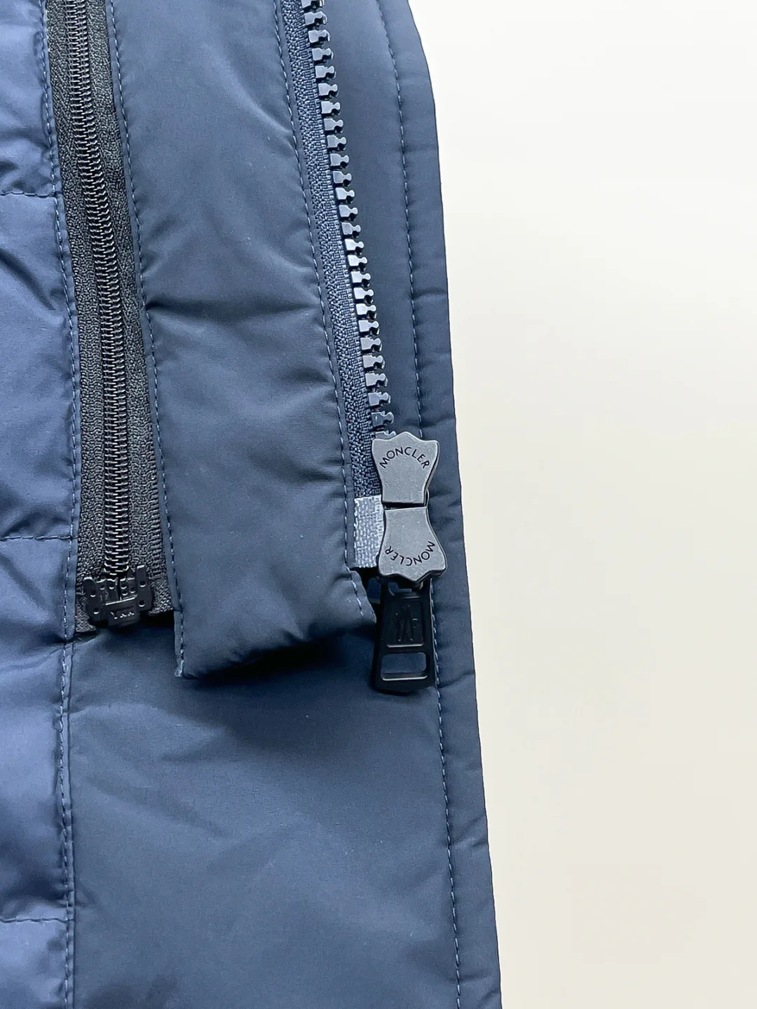 Men's Jackets And Down Jackets MONCLER 18499141