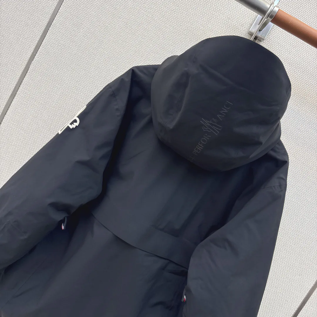 Men's Jackets And Down Jackets MONCLER 18106105