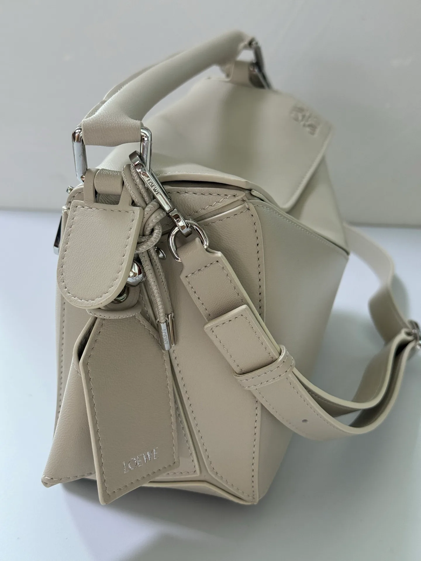 Women's Classic Handbags LOEWE 18434820
