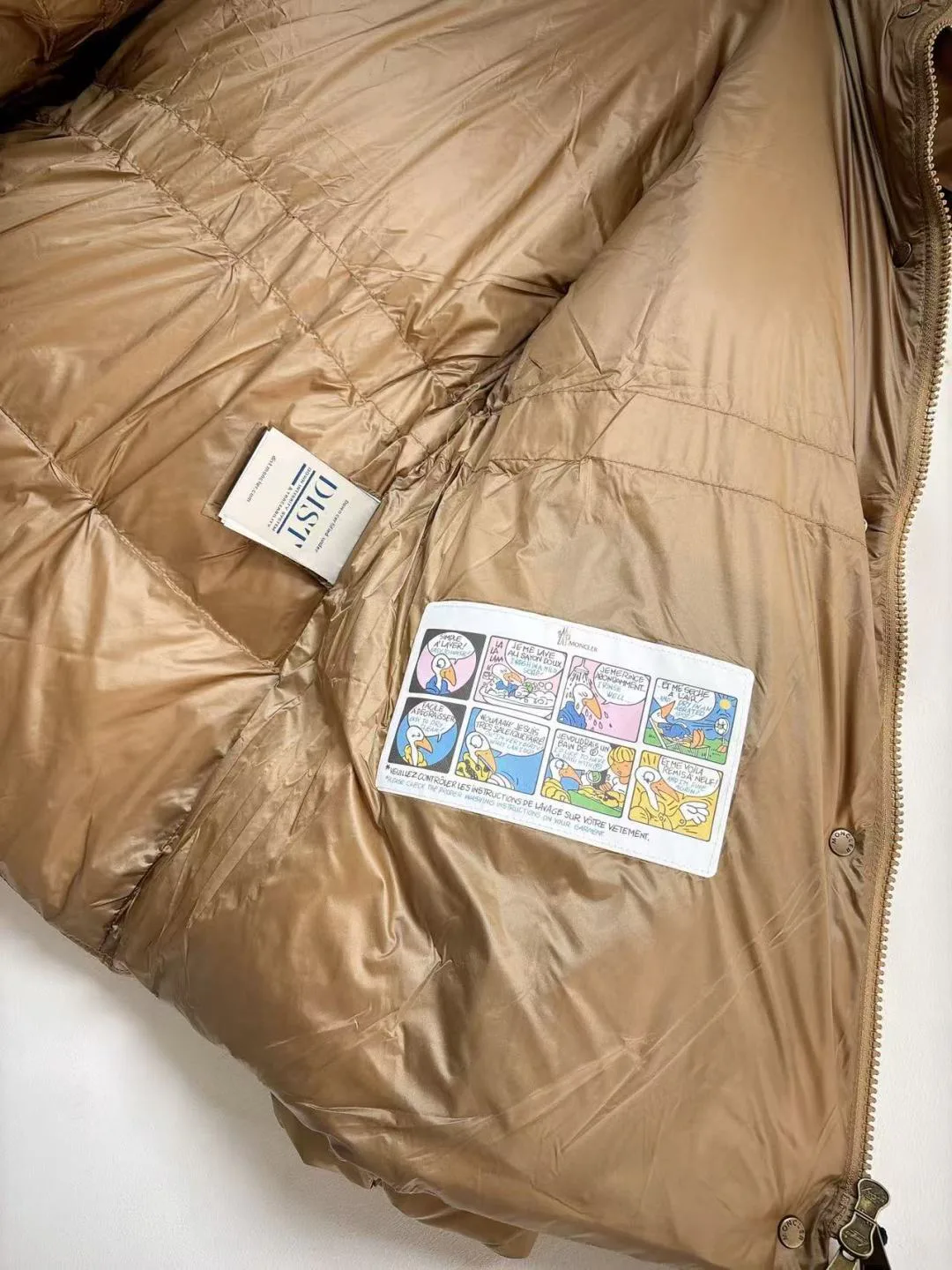 Women's Jackets And Down Jackets MONCLER 17810365