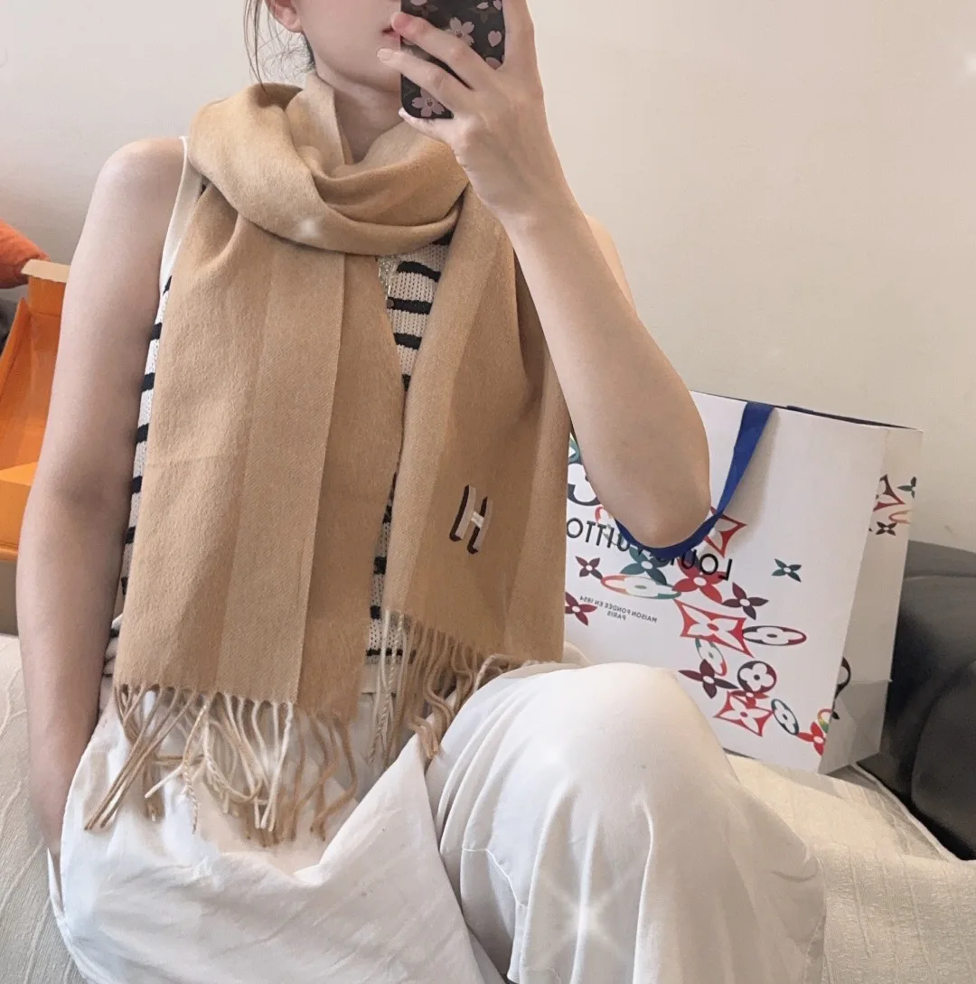 Scarves HERMES 18426937