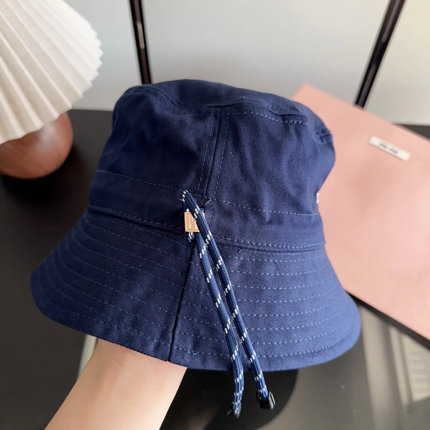 Hats MIU MIU 18105711