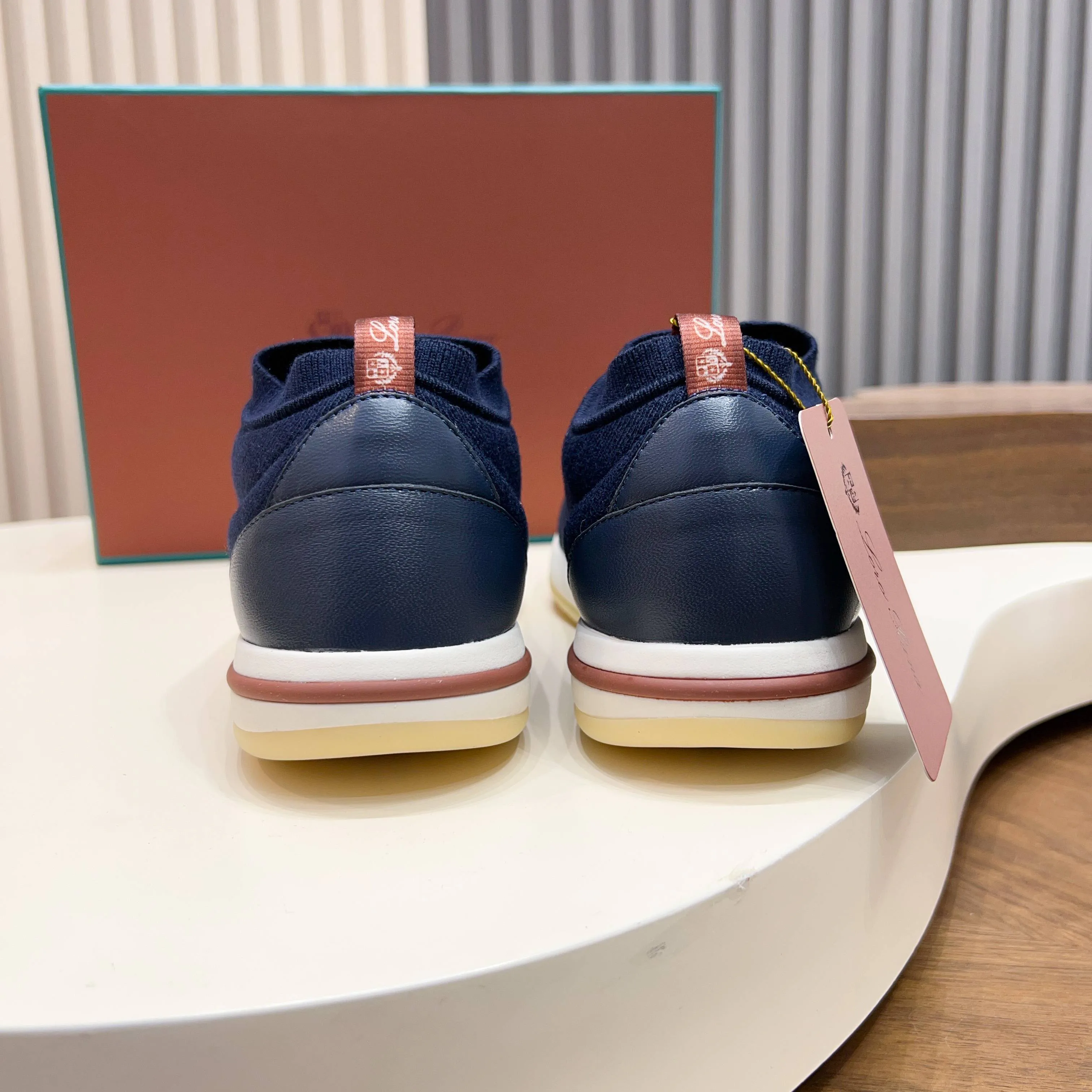 Men's Sneakers LORO PIANA 18250743