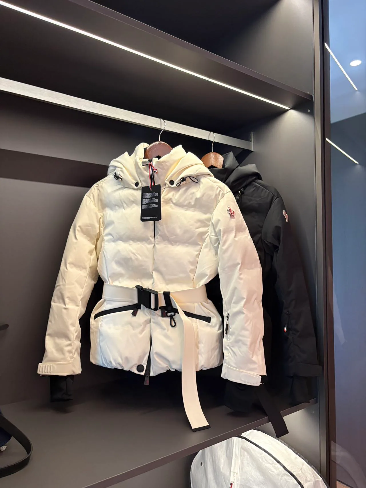 Men's Jackets And Down Jackets MONCLER 18231762