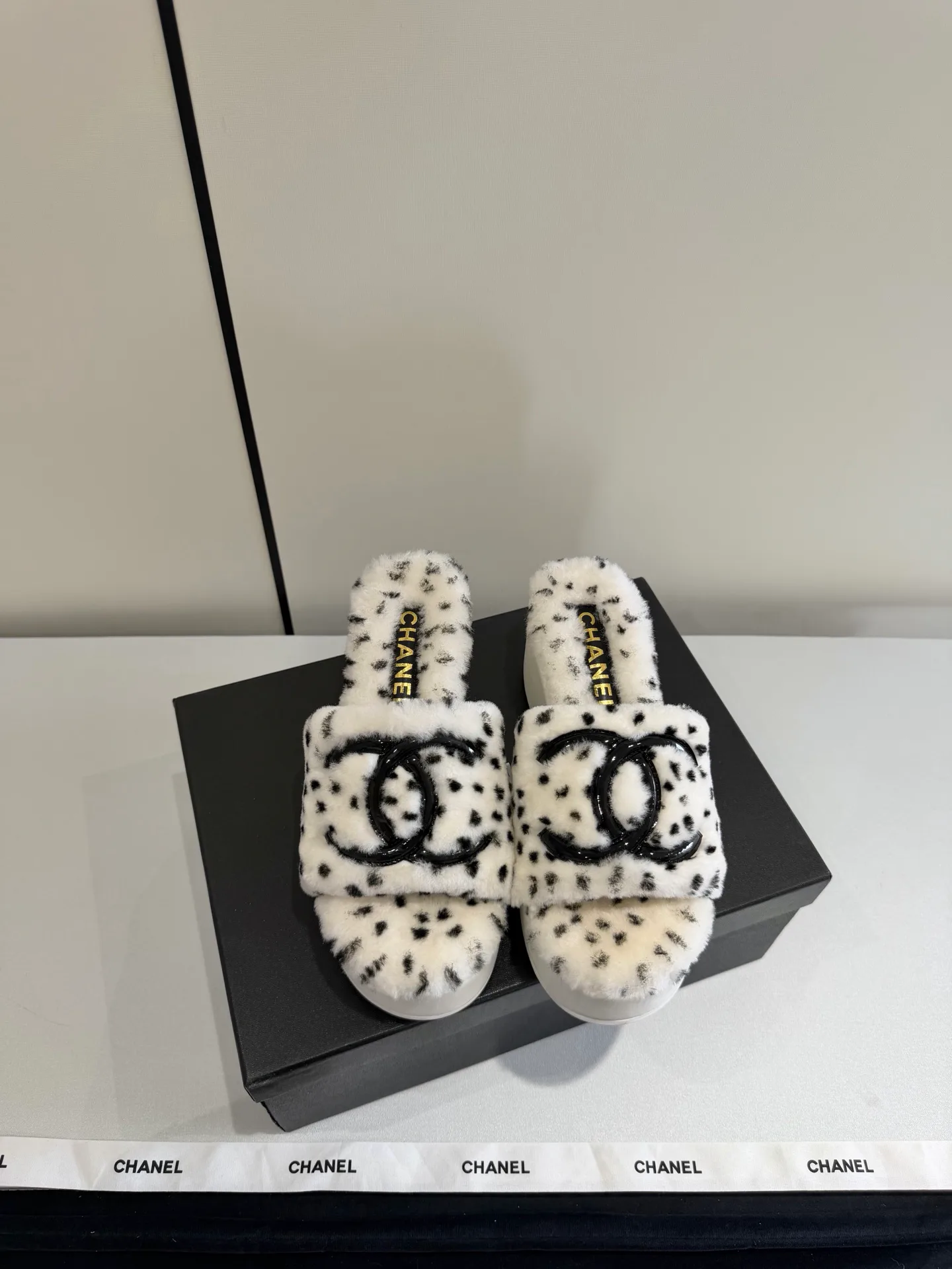 Women's Slippers CHANEL 18268444