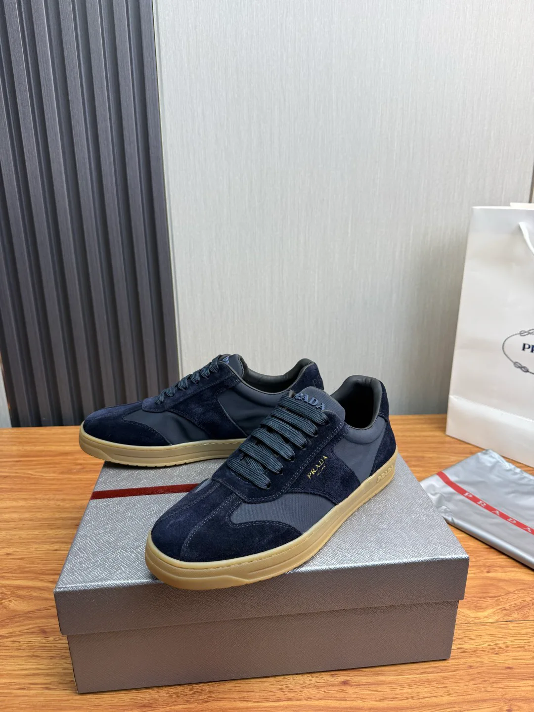 Men's Sneakers PRADA 18418634