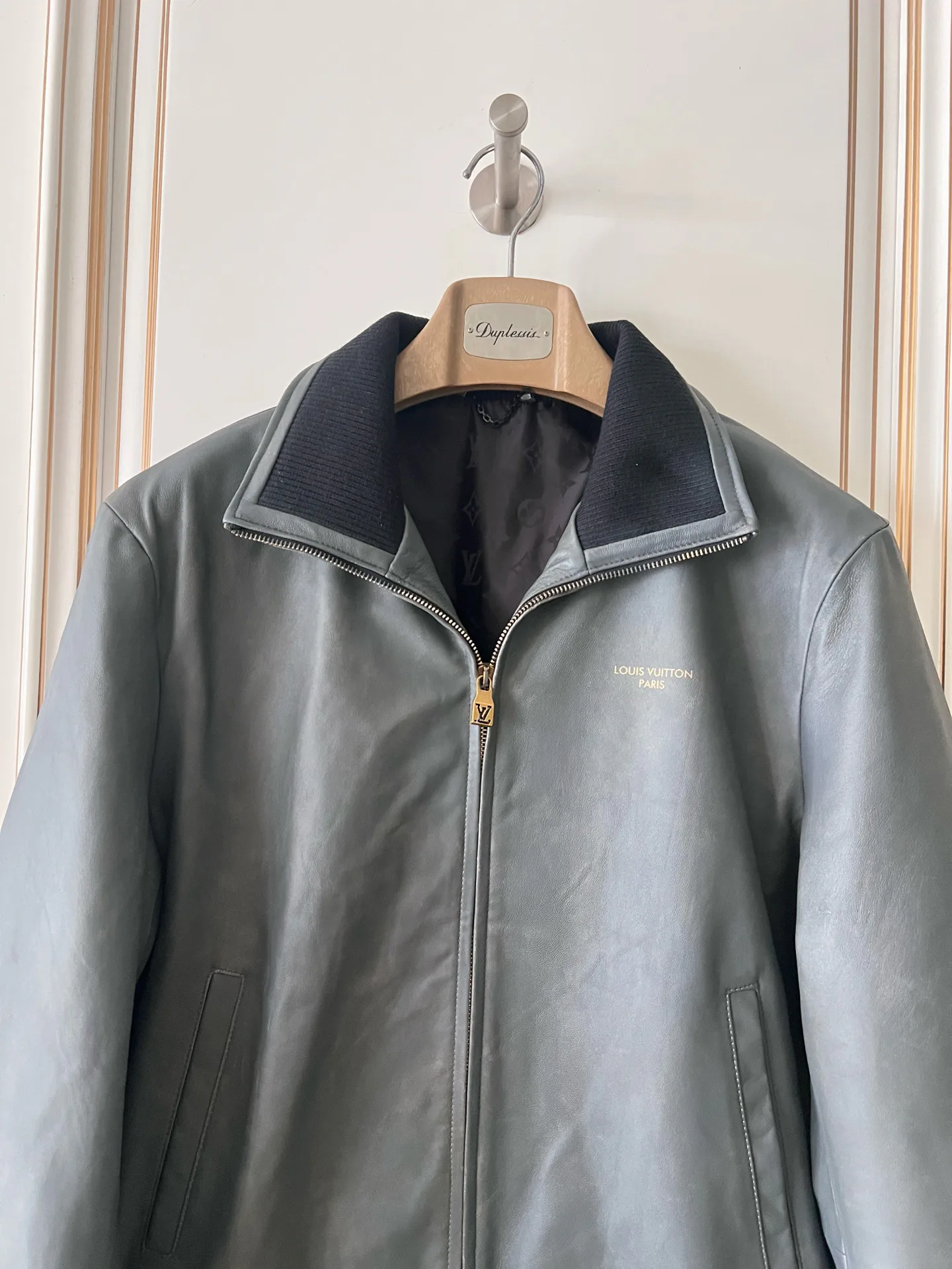 Women's Leather Jackets And Sheepskin Coats LOUIS VUITTON 18409012