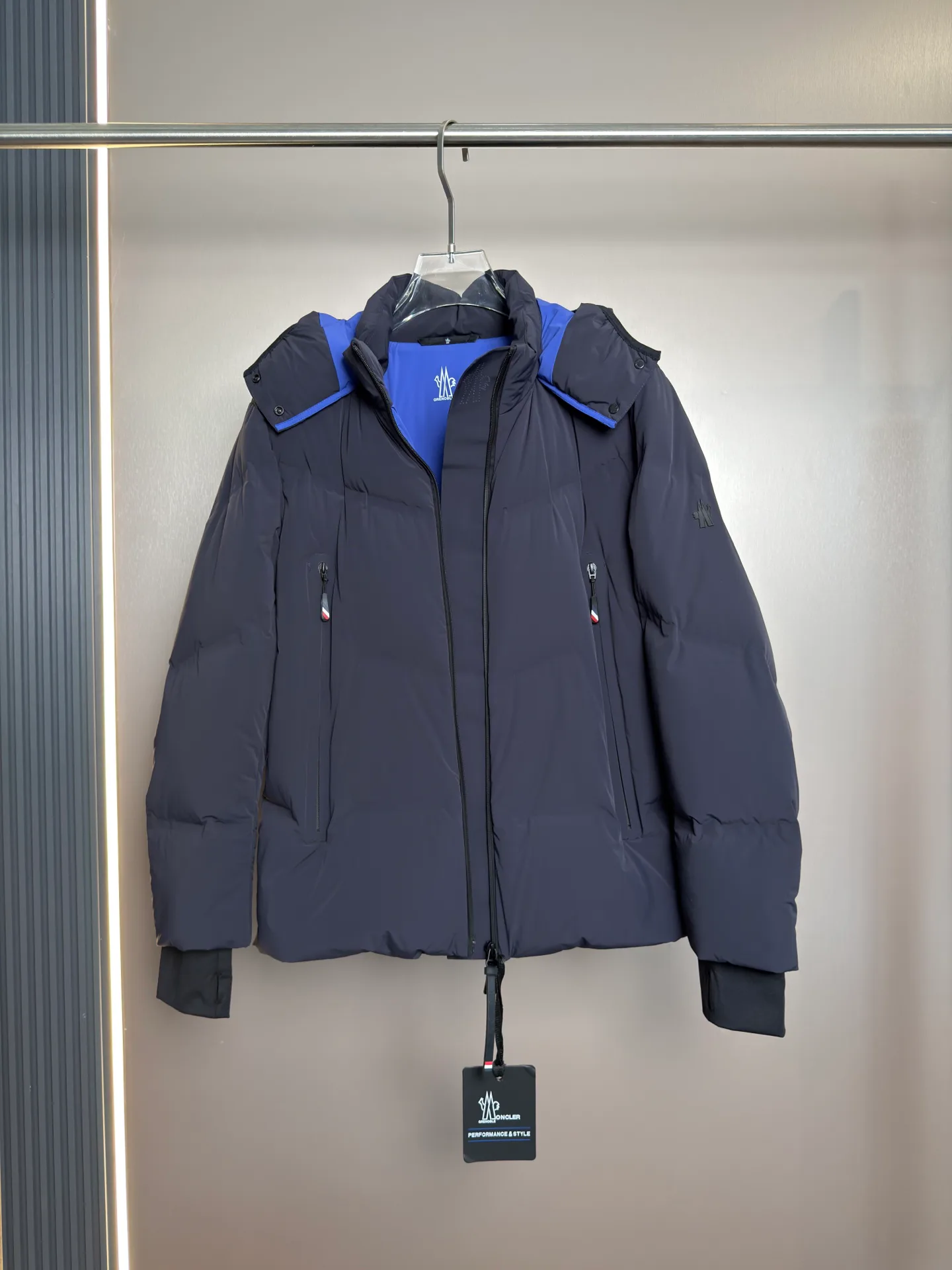 Куртки И Пуховики Мужские Moncler 18621312