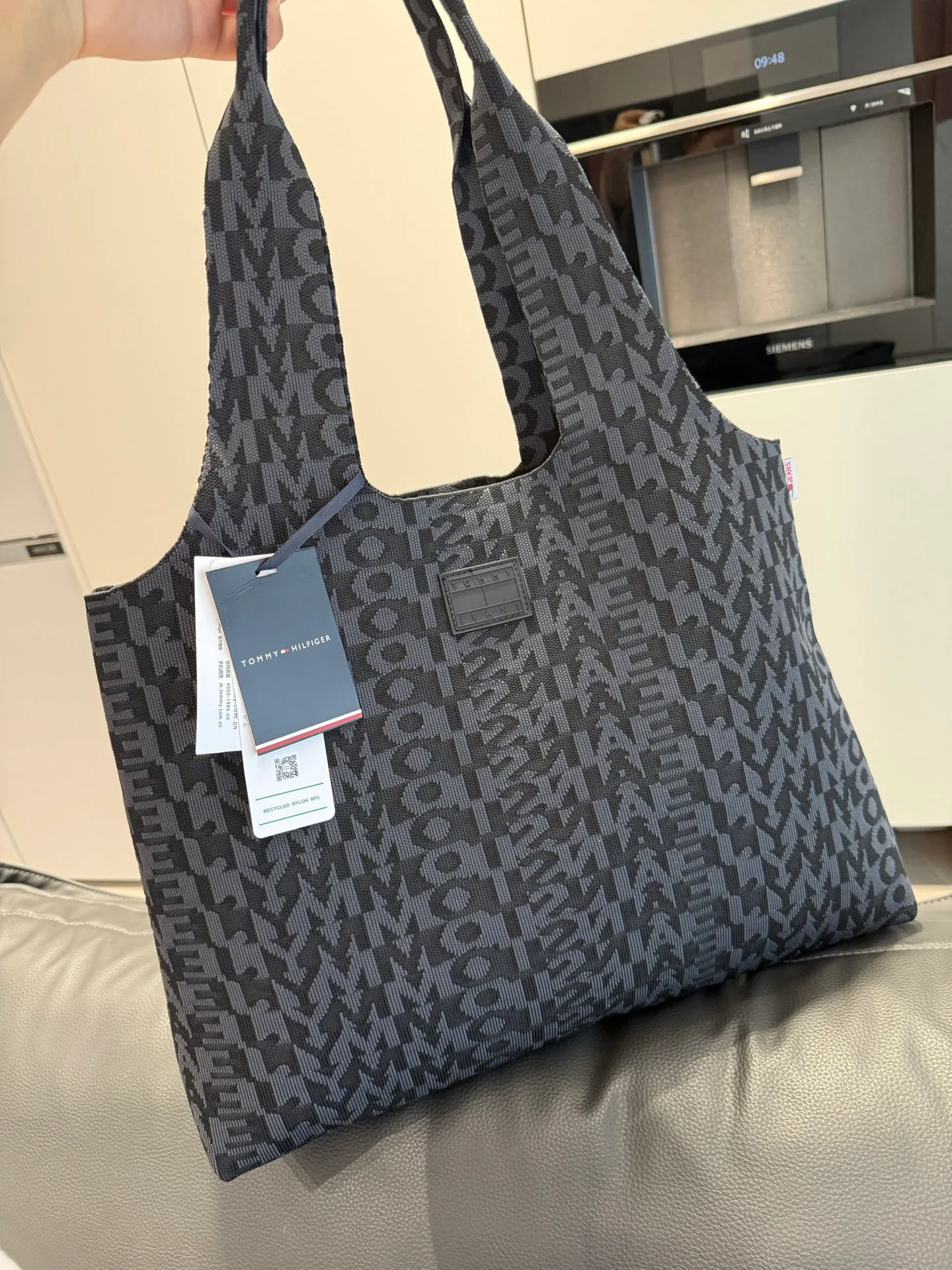 Women's Classic Handbags TOMMY HILFIGER 17184078