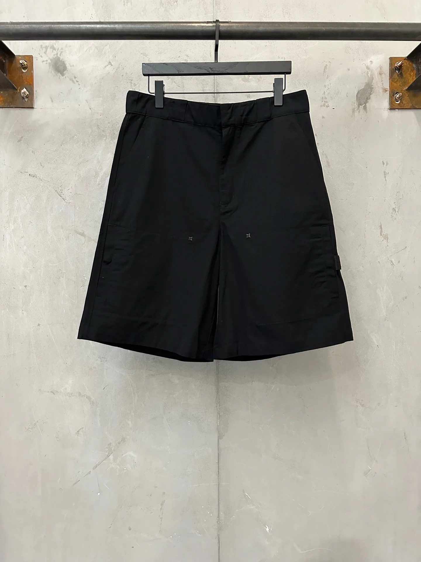 Men's Shorts LOUIS VUITTON 17874930