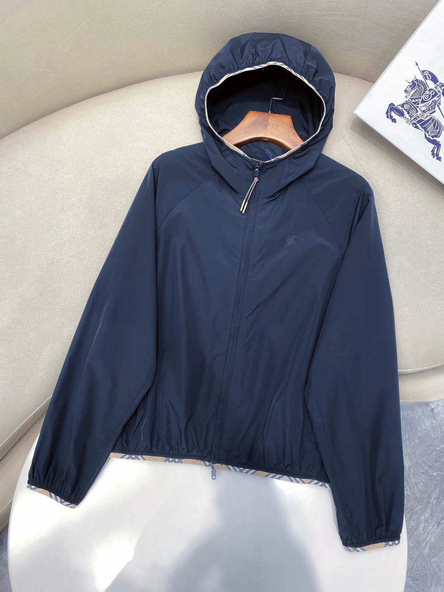Women's Jackets And Down Jackets BURBERRY 18206388