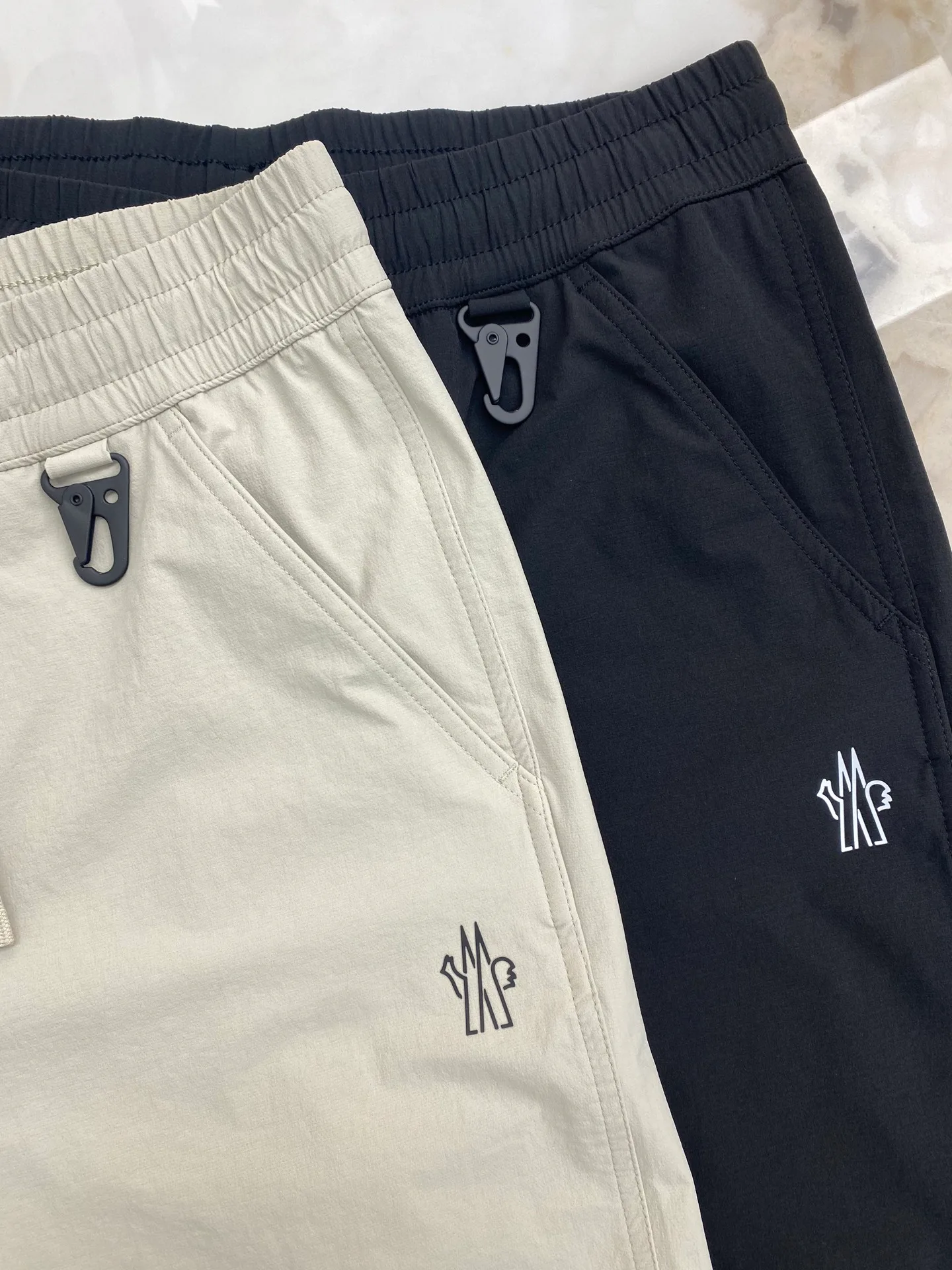 Men's Trousers MONCLER 16839521