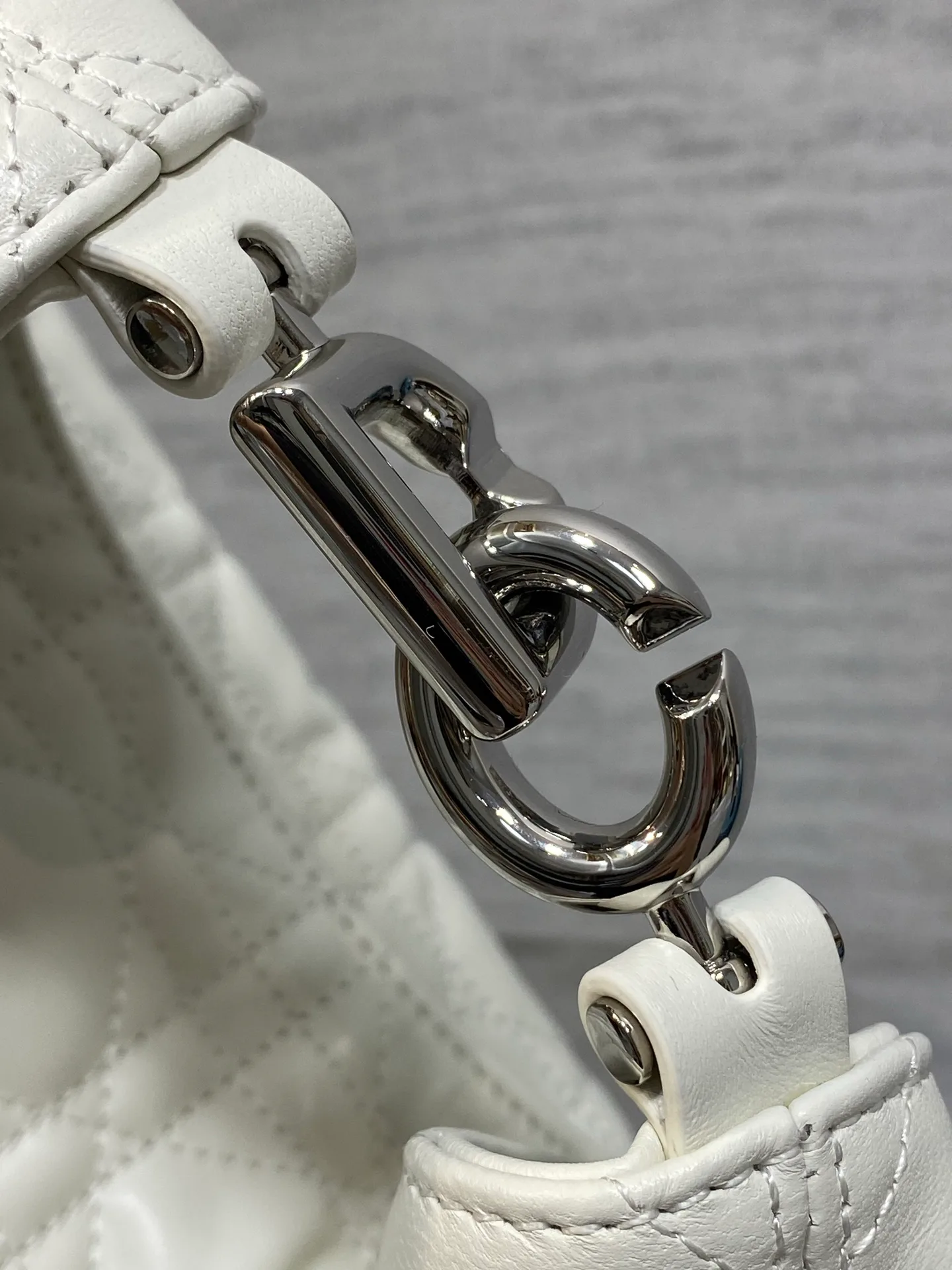 Women's Classic Handbags CHRISTIAN DIOR 17830929