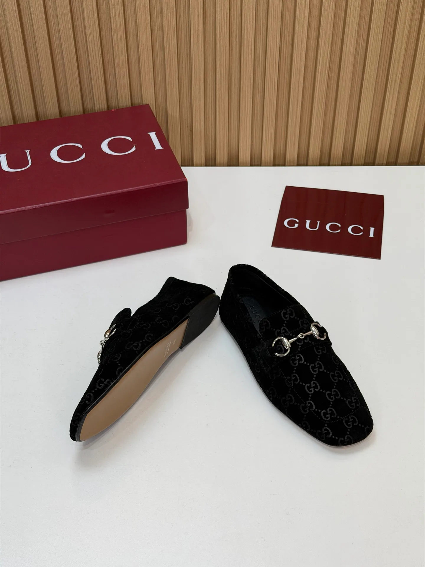 Women's Loafers And Moccasins GUCCI 18083807