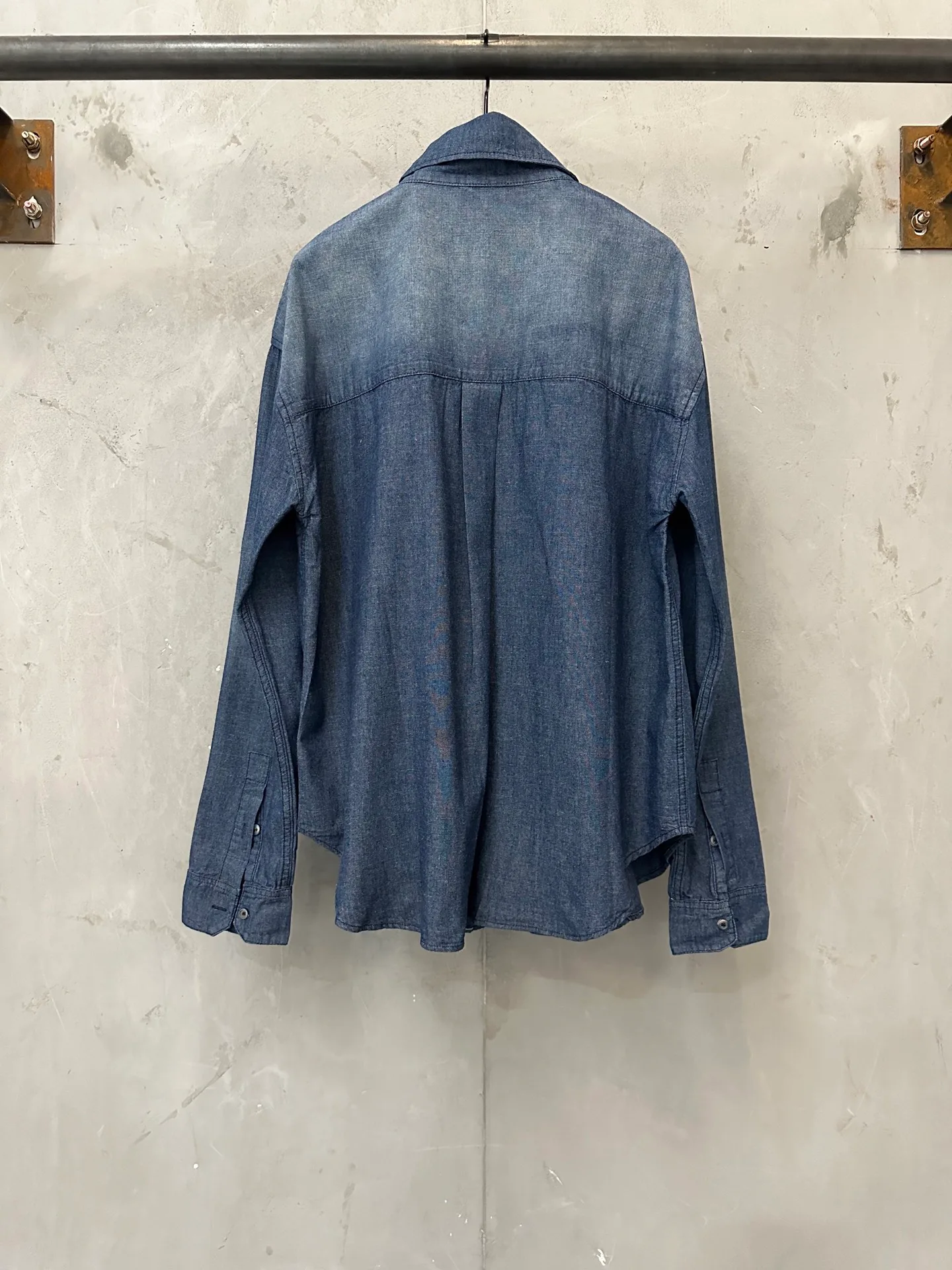 Men's Shirts LOEWE 18368722