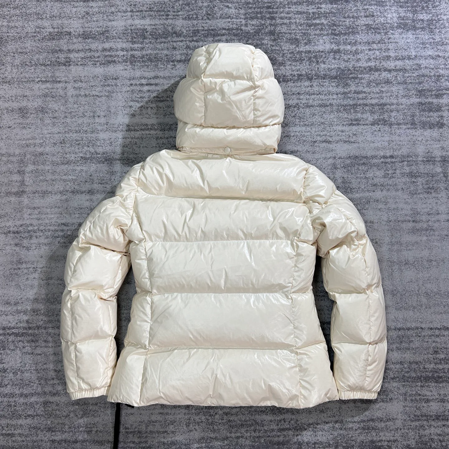 Women's Jackets And Down Jackets MONCLER 18134536