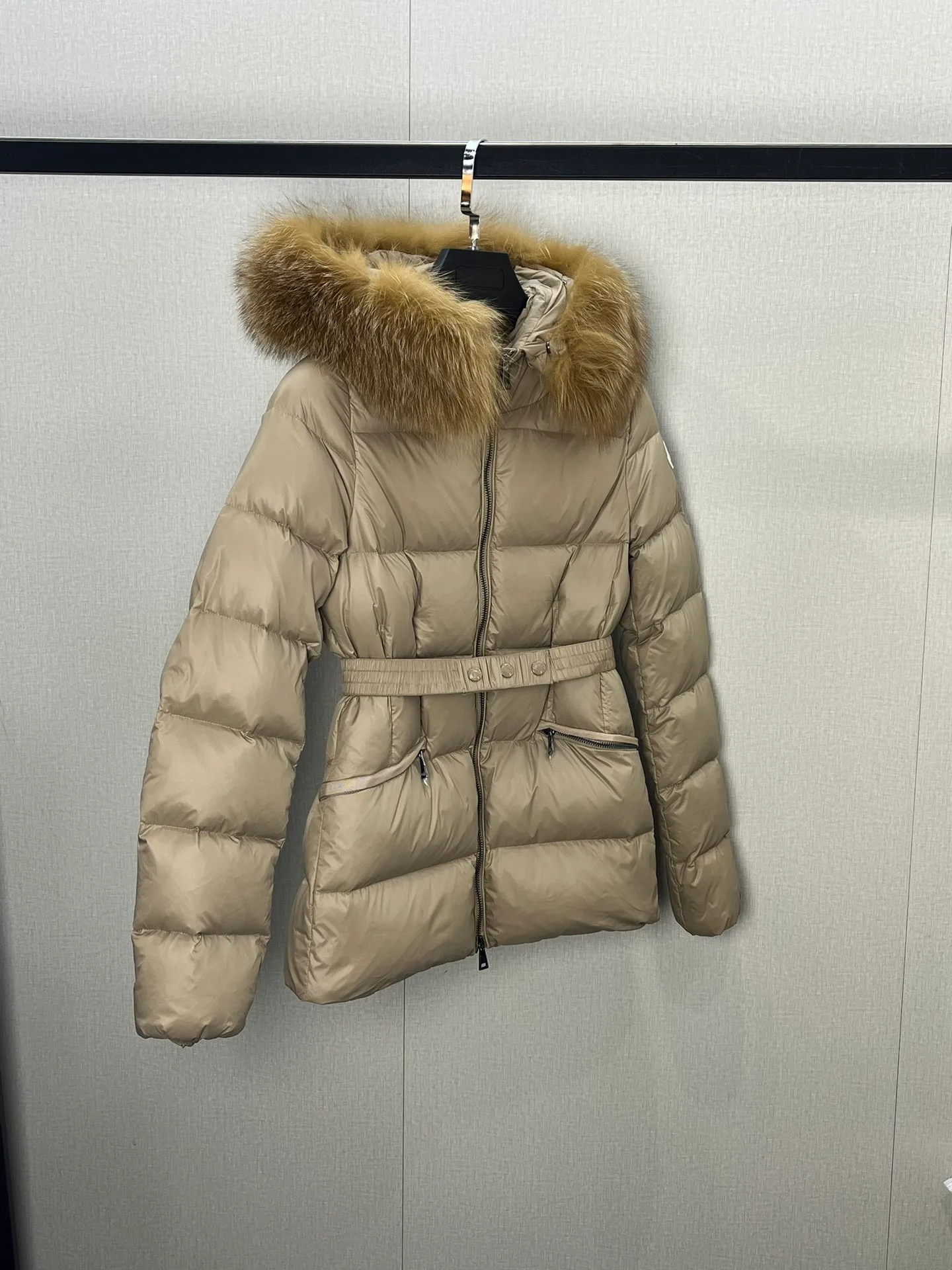 Women's Jackets And Down Jackets MONCLER 18130057