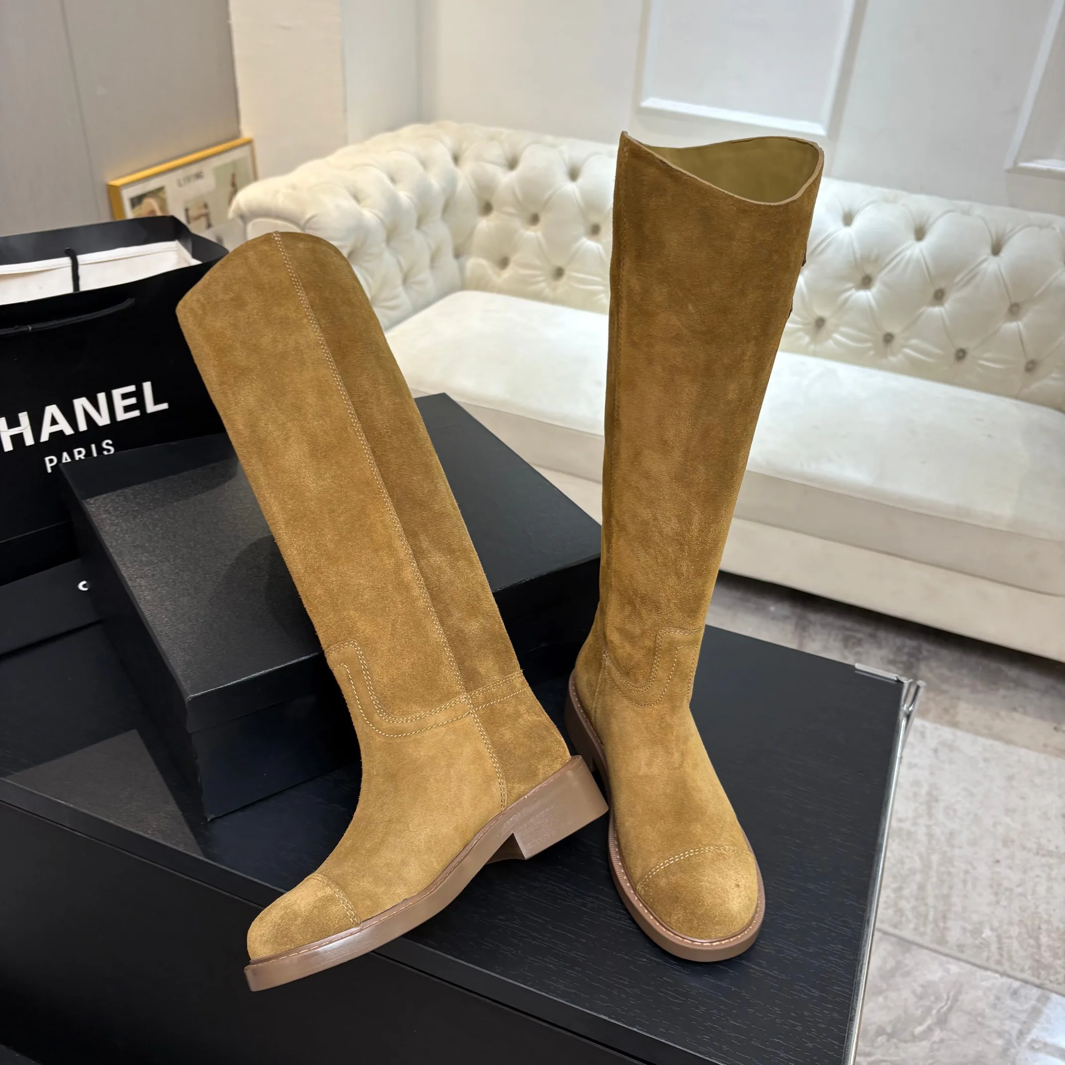 Women's Boots CHANEL 18062787