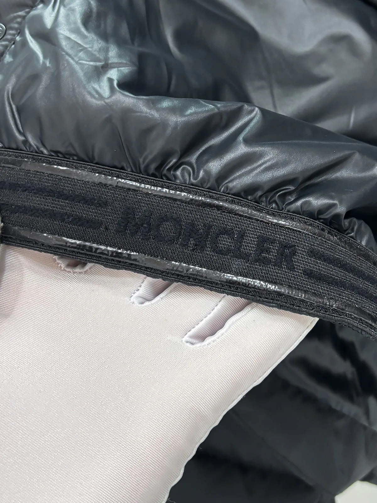 Men's Jackets And Down Jackets MONCLER 18295894