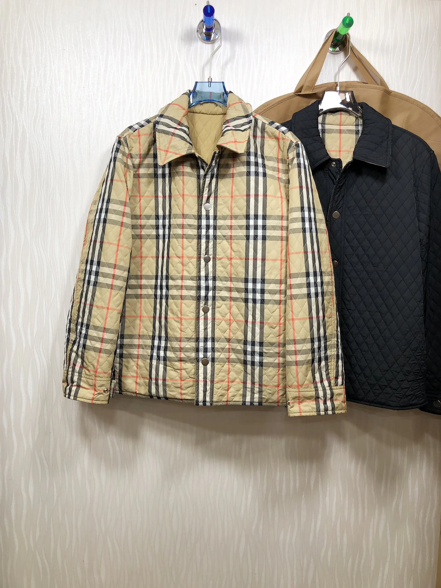 Women's Jackets And Down Jackets BURBERRY 17964717