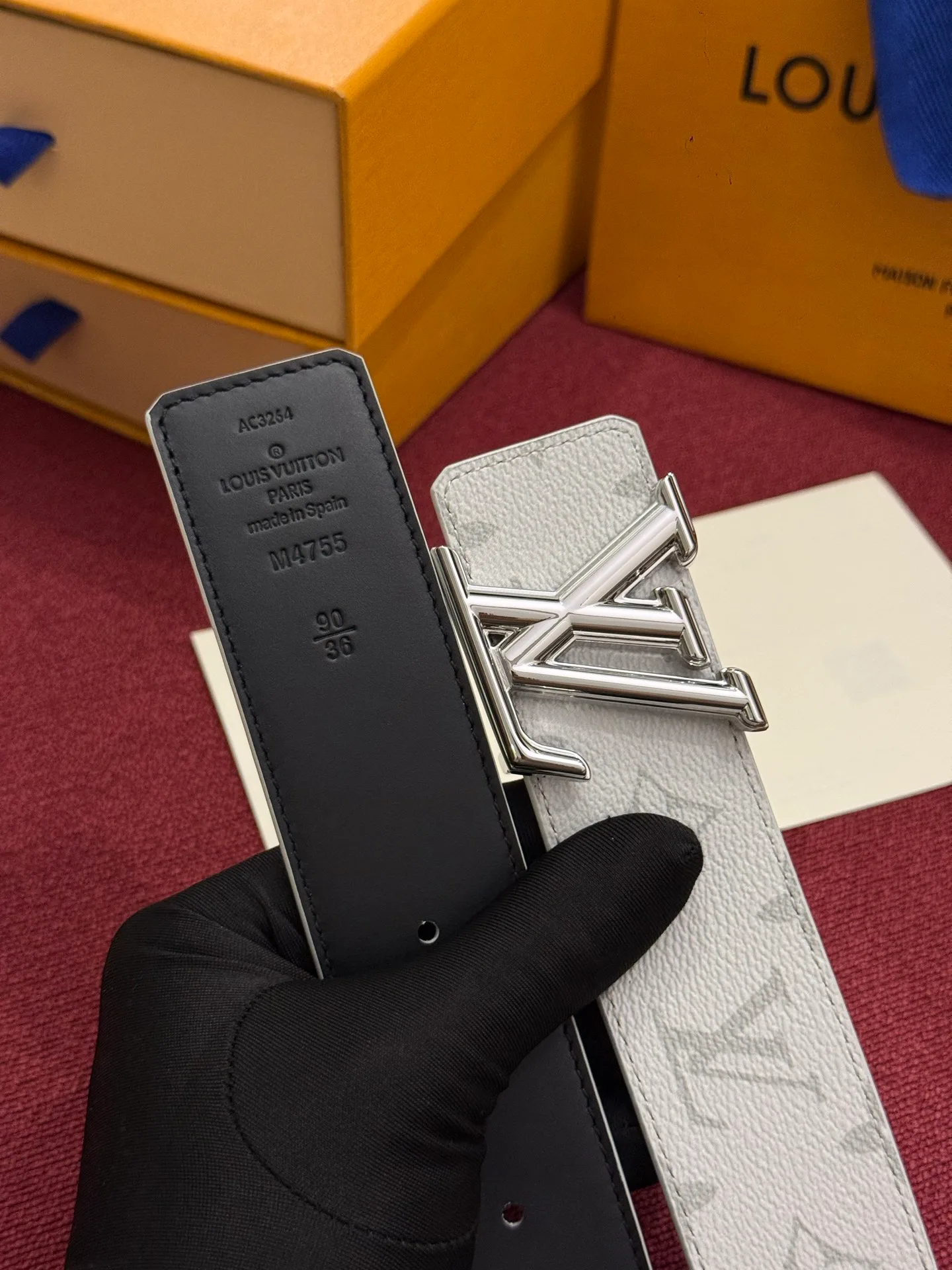 Belts LOUIS VUITTON 17623382