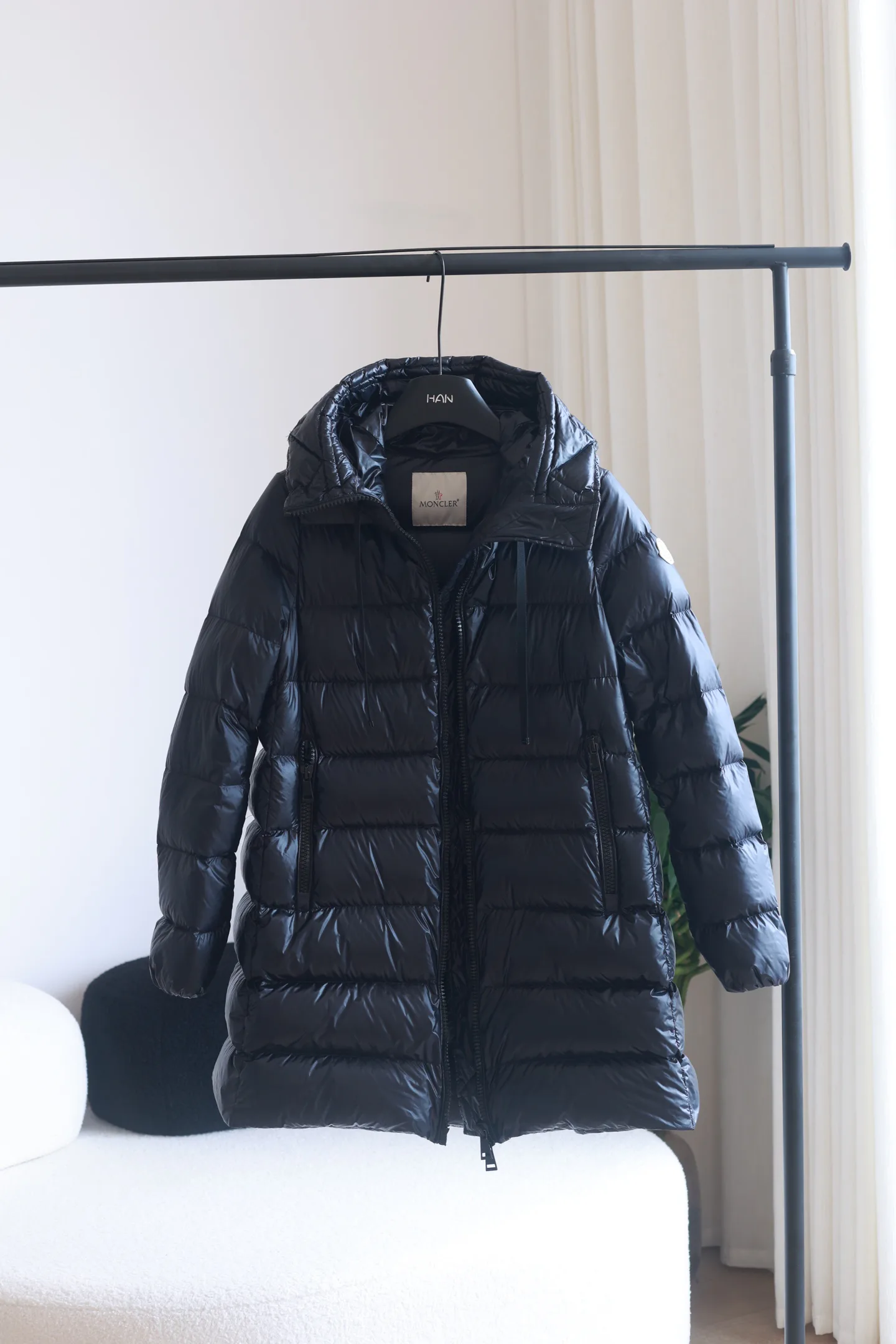 Women's Jackets And Down Jackets MONCLER 18184498
