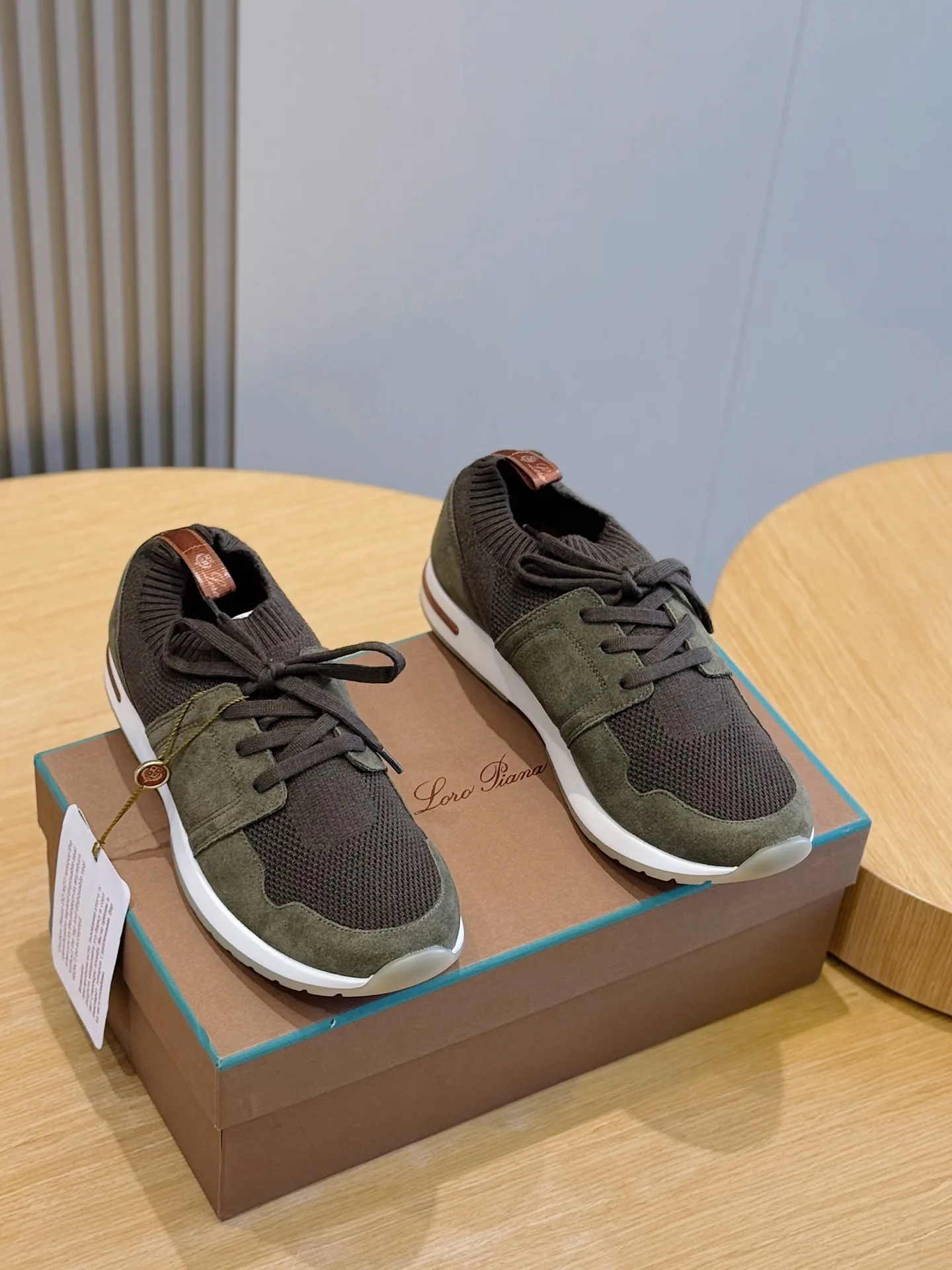 Men's Sneakers LORO PIANA 18380114