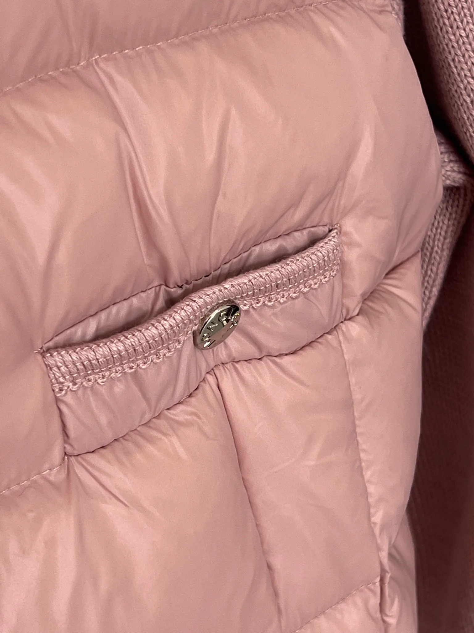 Women's Jackets And Down Jackets MONCLER 18416146