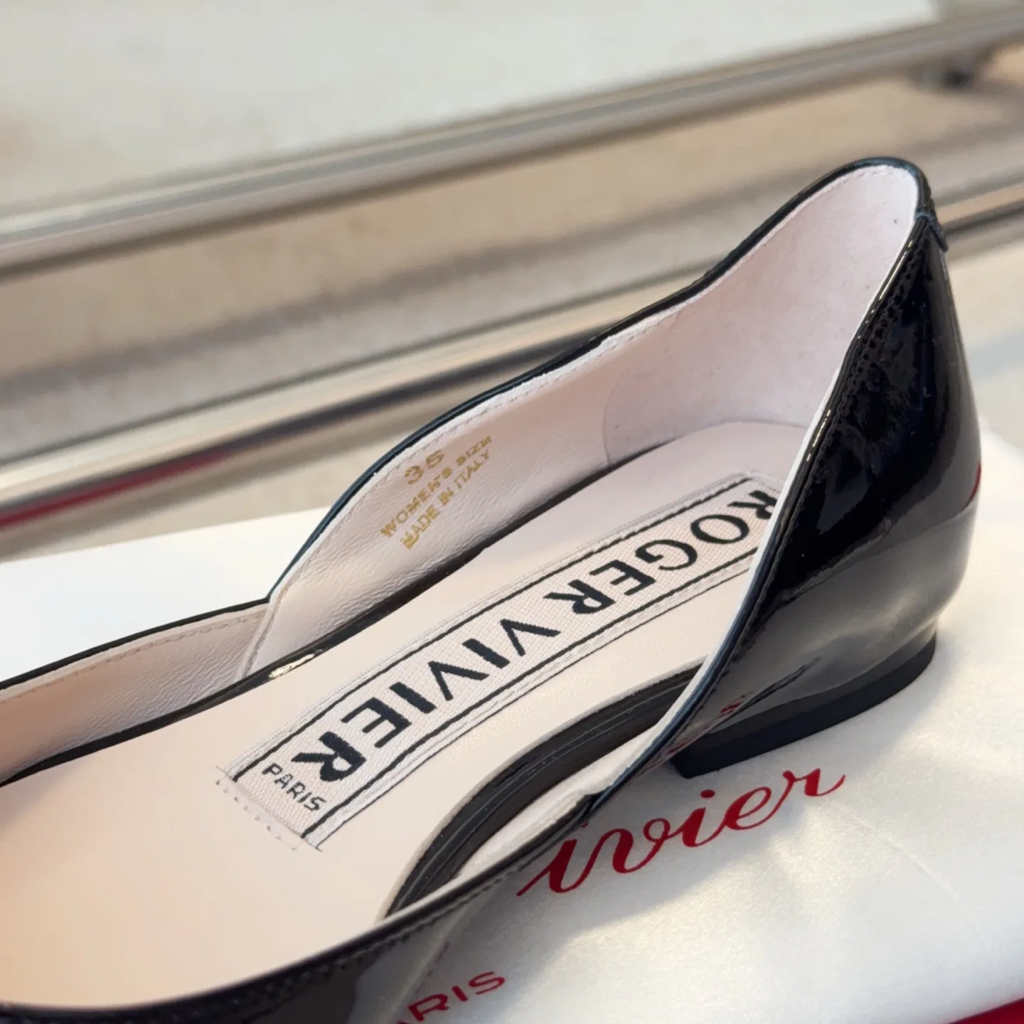 Women's Ballet Flats ROGER VIVIER 17550588