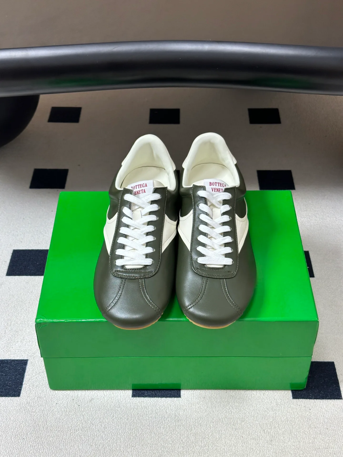 Women's Sneakers BOTTEGA VENETA 18070054
