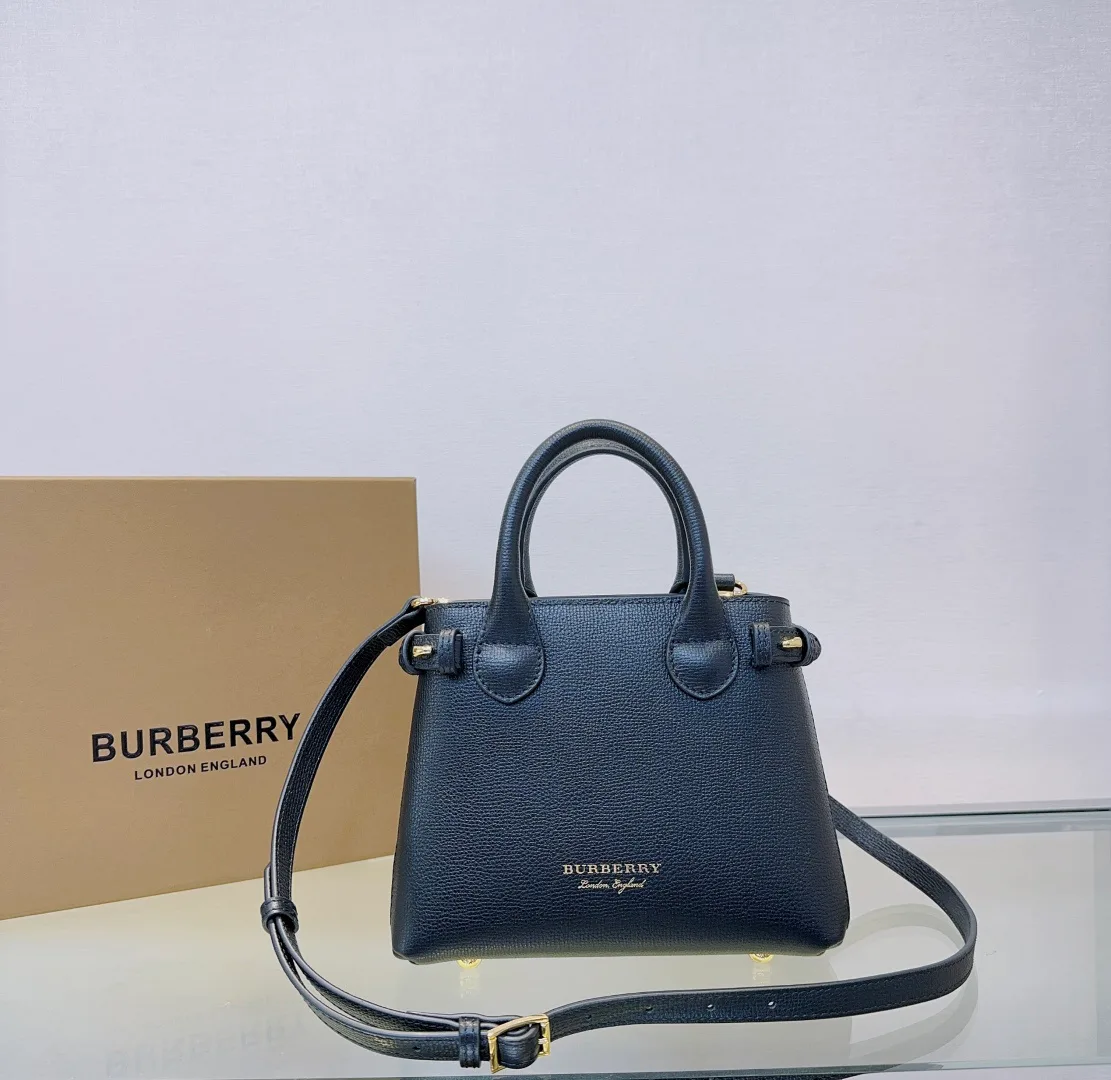 Women's Classic Handbags BURBERRY 17483296
