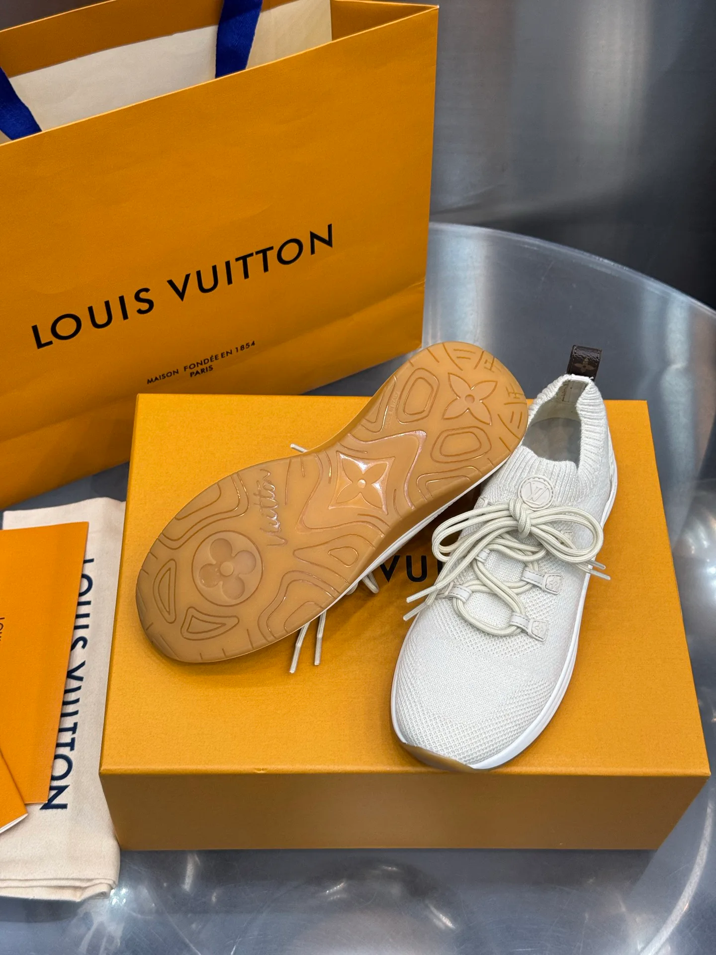 Women's Sneakers LOUIS VUITTON 18202472