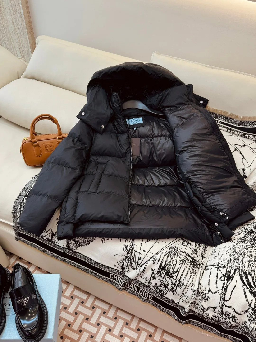 Women's Jackets And Down Jackets PRADA 17910125
