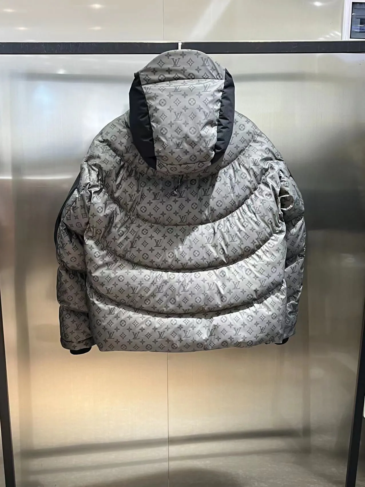 Women's Jackets And Down Jackets LOUIS VUITTON 17799766