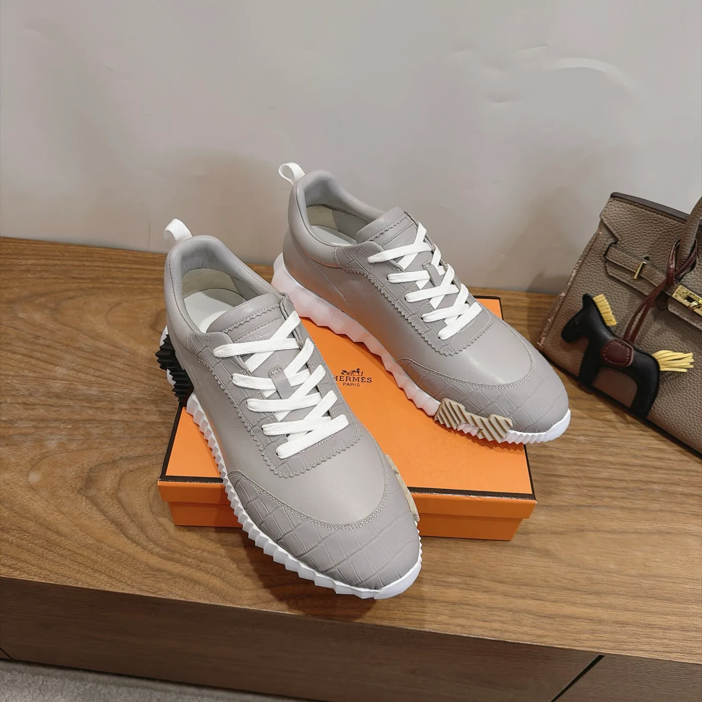 Women's Sneakers HERMES 17874218