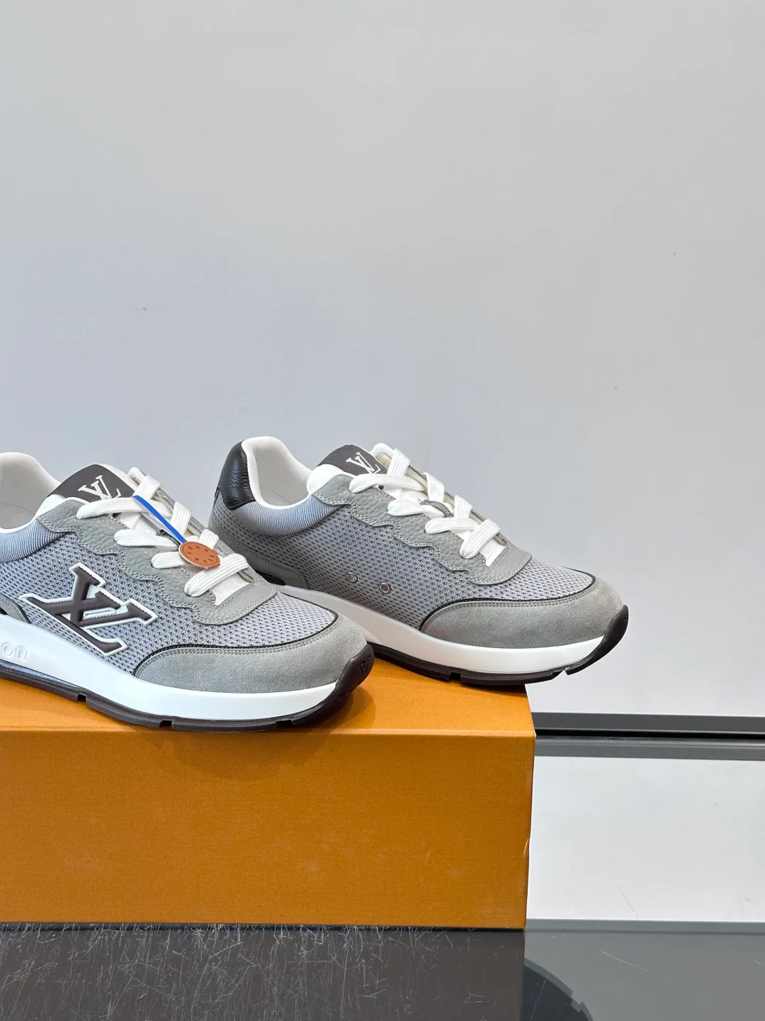 Men's Sneakers LOUIS VUITTON 17897385