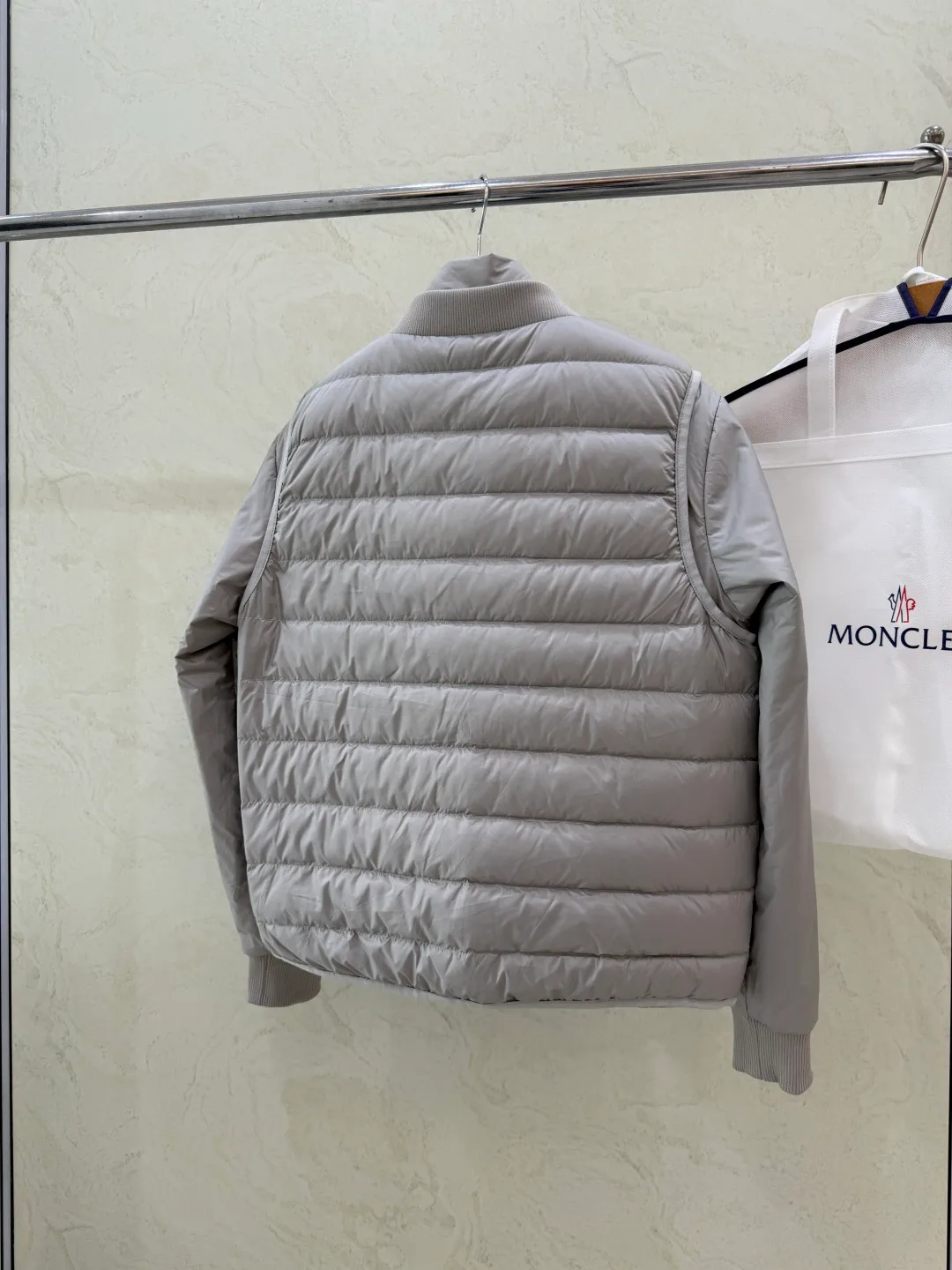 Men's Jackets And Down Jackets MONCLER 18507136