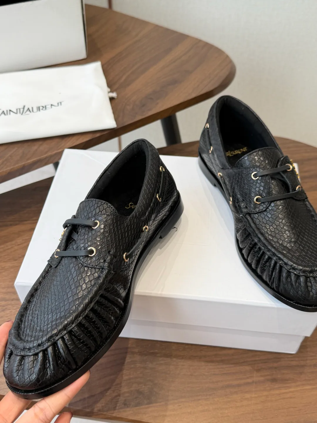 Women's Loafers And Moccasins SAINT LAURENT 18304212