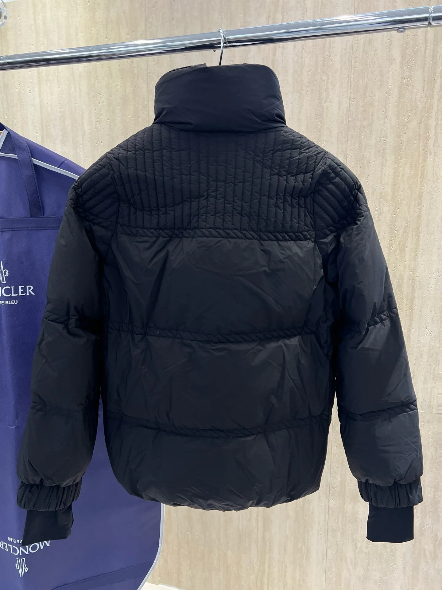 Men's Jackets And Down Jackets MONCLER 18231504