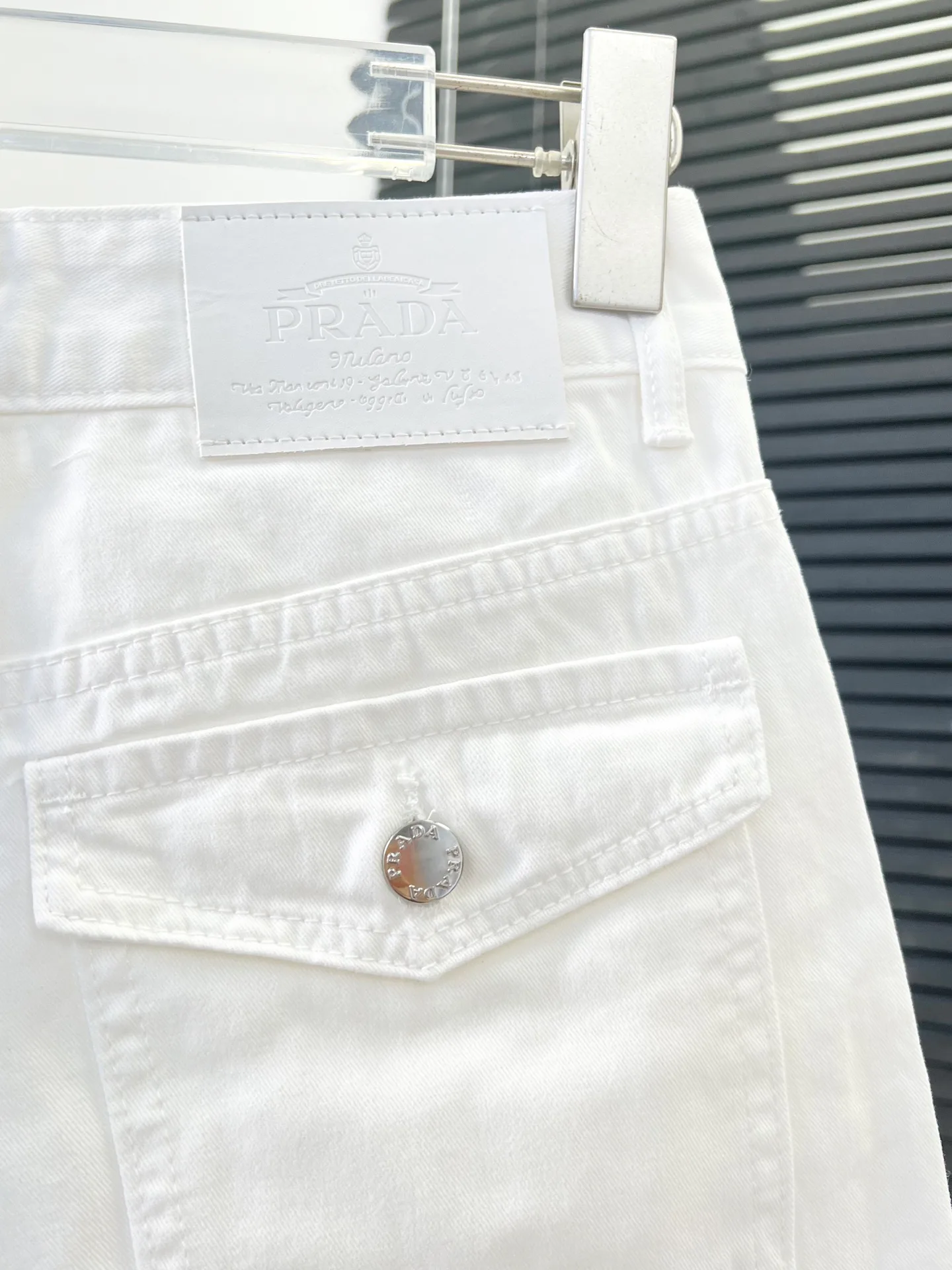 Women's Shorts PRADA 18174597