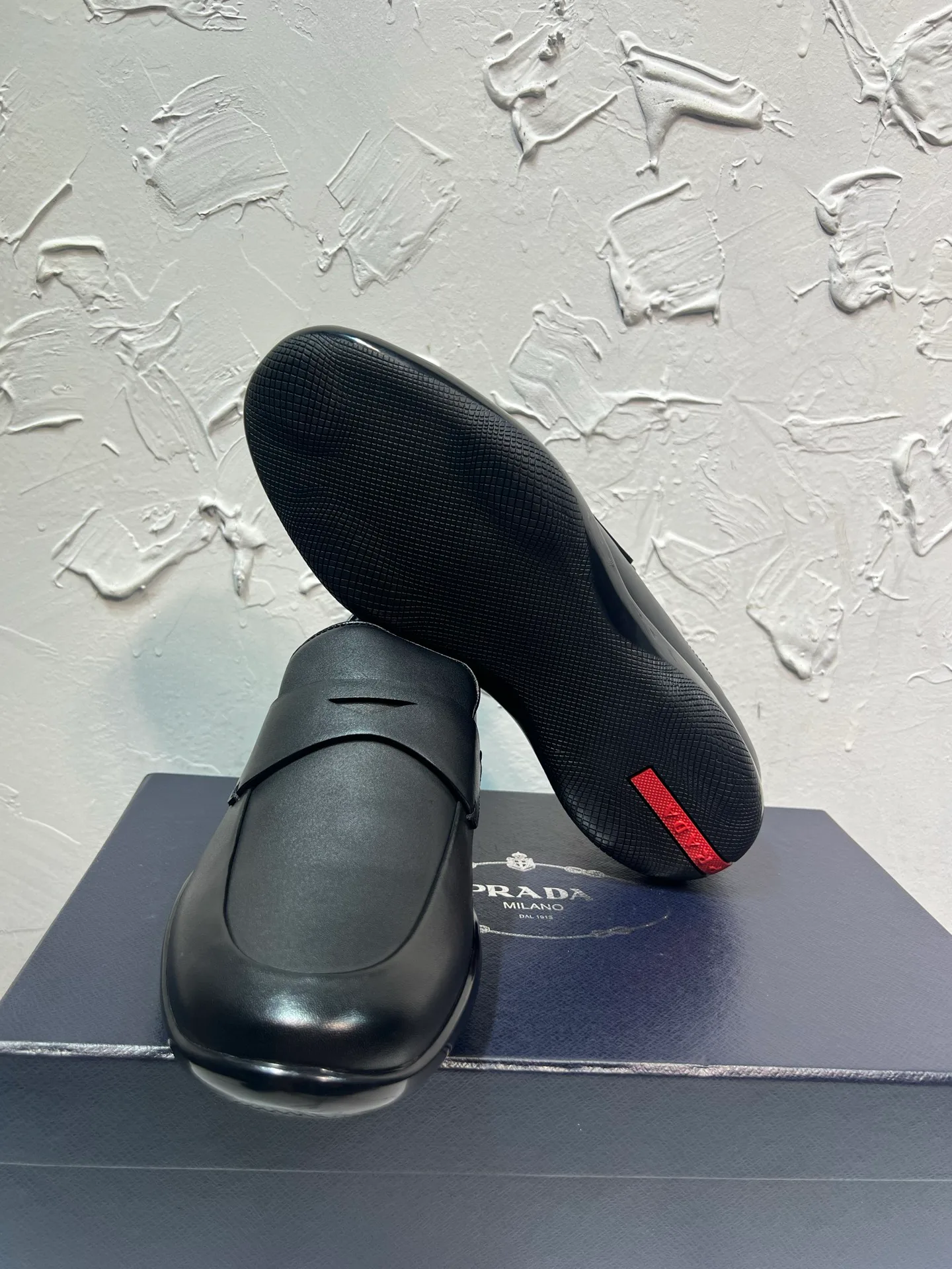 Men's Loafers And Dress Shoes PRADA 17962231