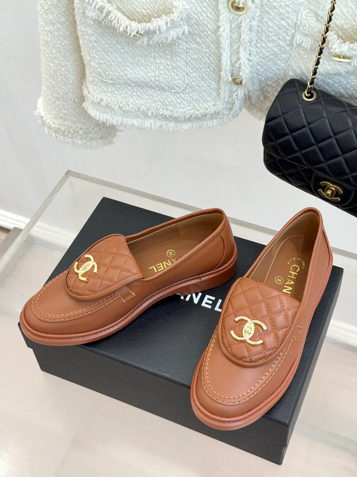 Women's Loafers And Moccasins CHANEL 17336067