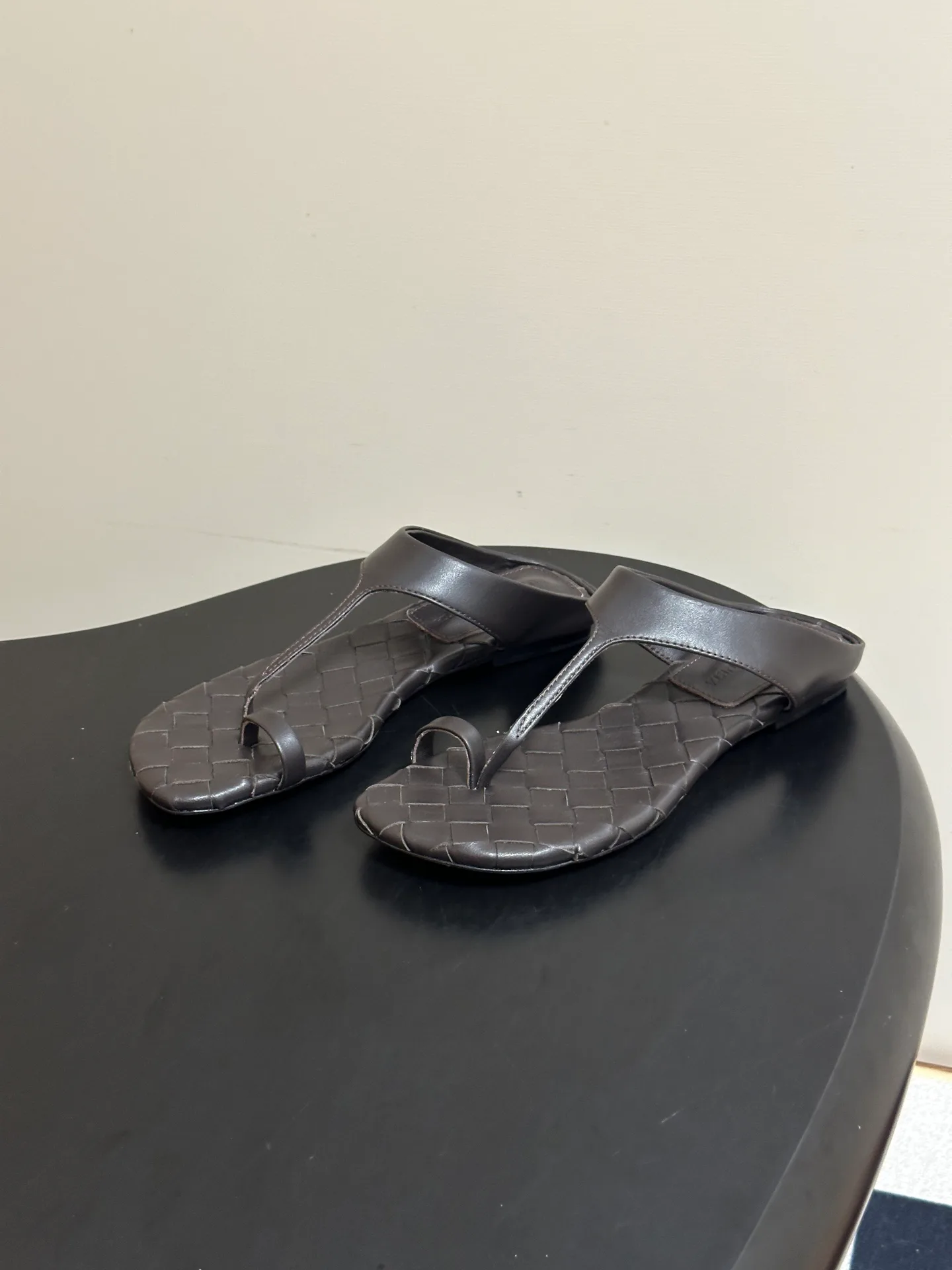 Women's Flip-Flops BOTTEGA VENETA 18049558